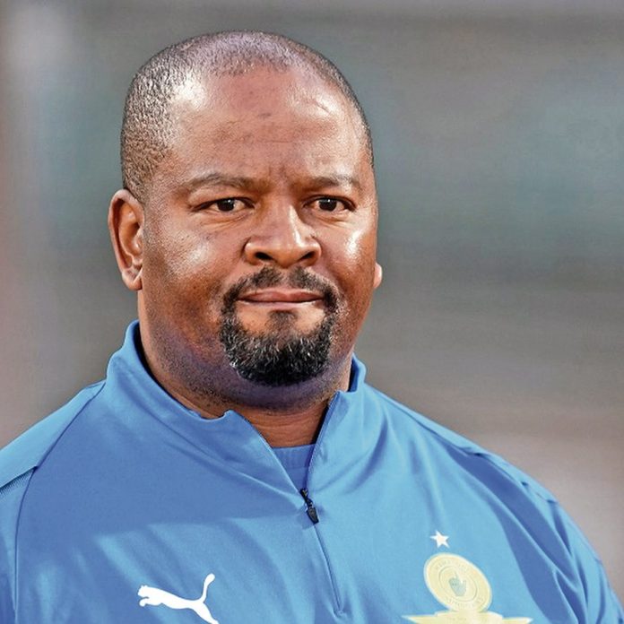 Sundowns coach Manqoba Mngqithi