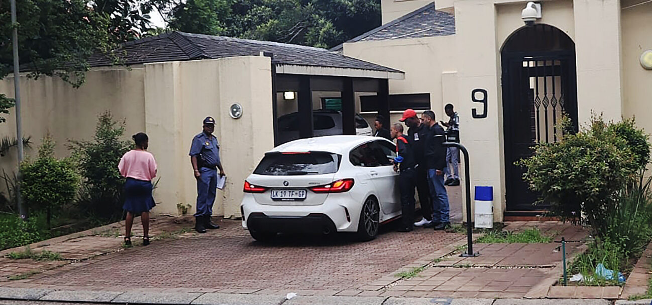 Men arrested at Mandela's home