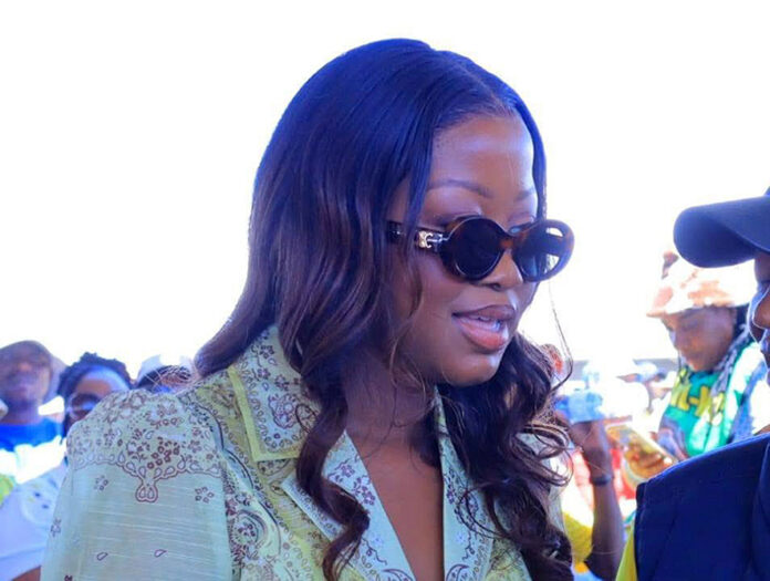 Royal gangsters scare Rain Queen 