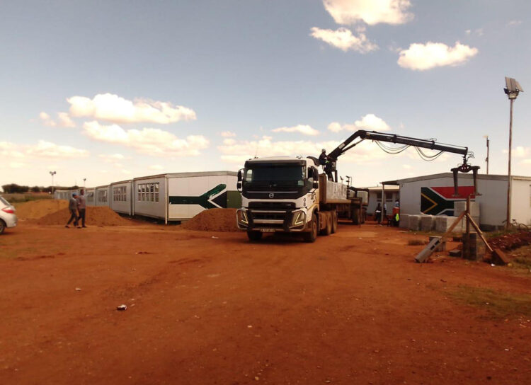 Gauteng govt warns contractors linked to delayed smart school project