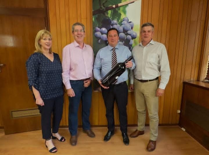 Ministers declare alcoholic and non-alcoholic freebies