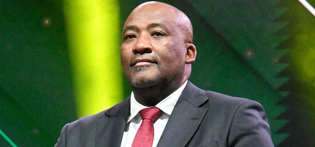 McKenzie pulls plug on arts programme