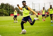 Cedric Kaze gives verdict on Thulani Mabaso’s Kaizer Chiefs debut