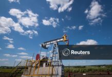 Oil prices flat as traders assess U.S.-Iran talks, Strait of Hormuz closure Oil prices flat