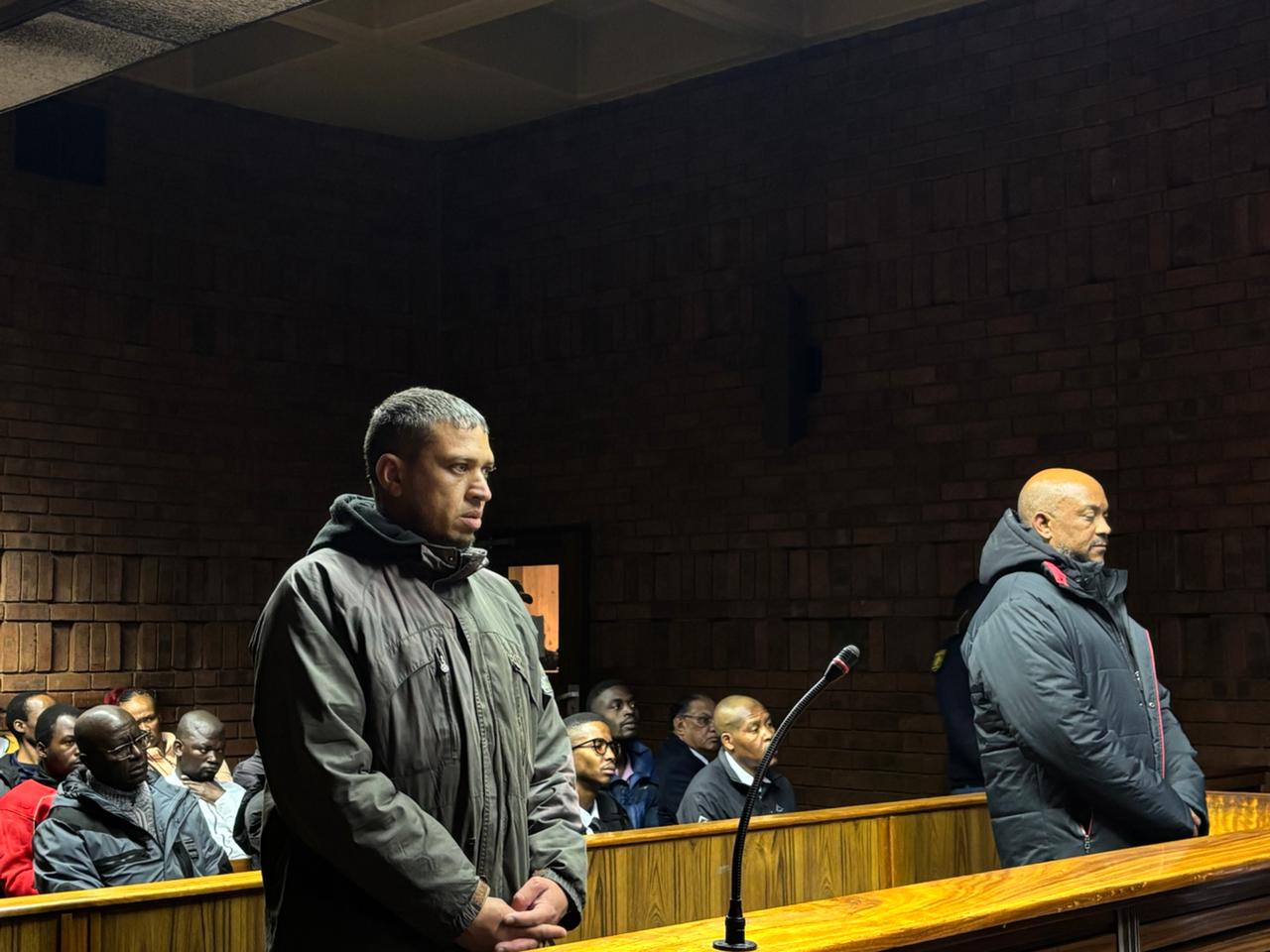 Two men granted R10K bail each over illegal blue lights on private vehicle