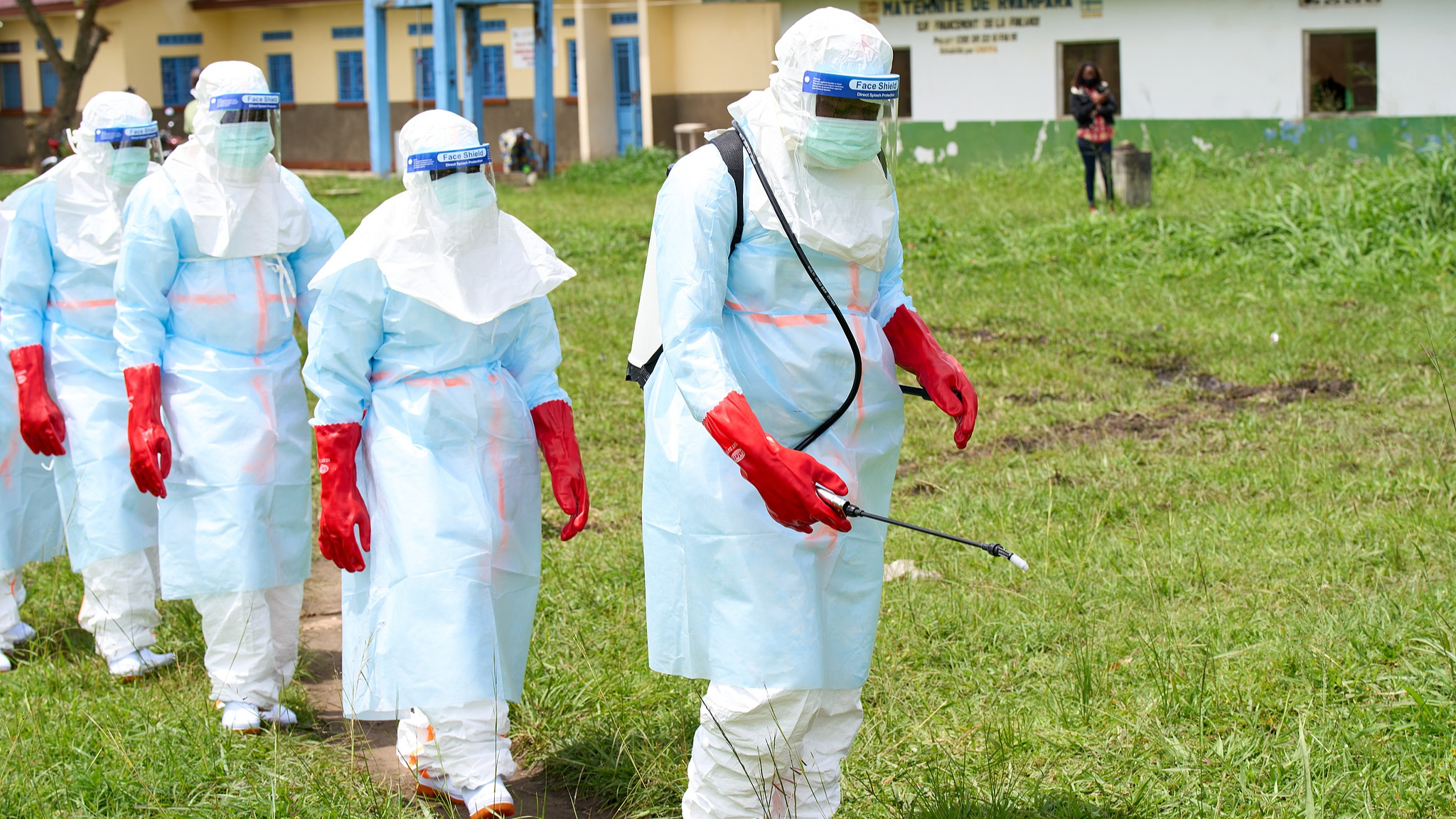 DR Congo Ebola death toll nears 900 mark as outbreak spreads