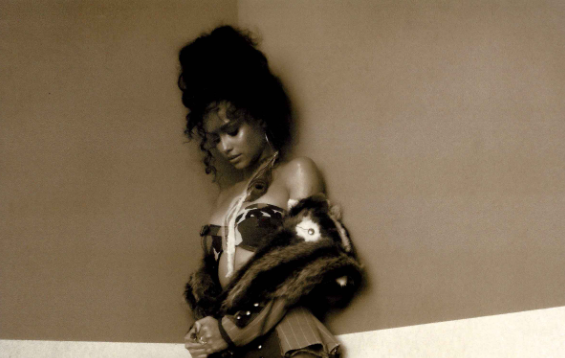 Sepia image of Tyla