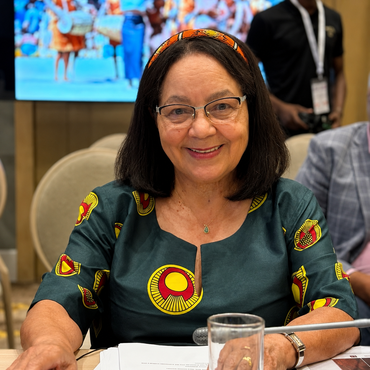 De Lille’s GOOD fined over secret R900k T-shirt donation